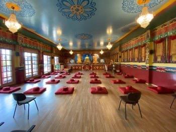 yeunten ling - tibetaans instituut schoten - temple room